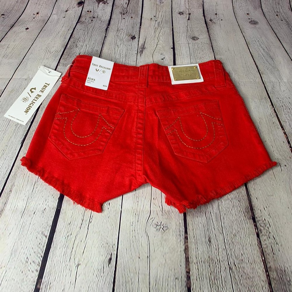 True Religion Keira Manchester United Red Shorts - Picture 2 of 4